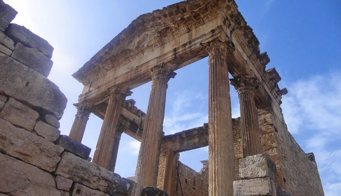Dougga ...teboursouk.JPG